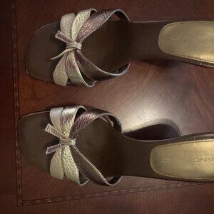 Bandolino Open Toed Three Toned Sandals